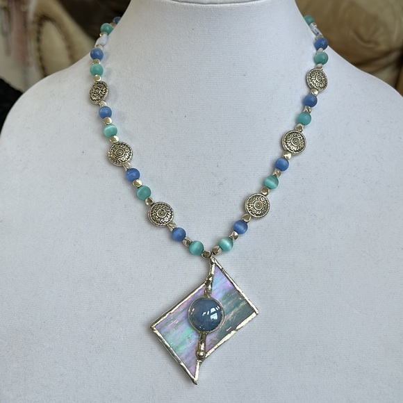 Unique Beaded & Glass Necklace - Picture 9 of 9
